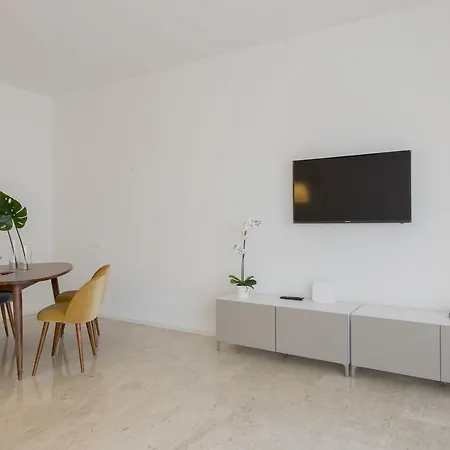 Mila Via Savona * Μιλάνο