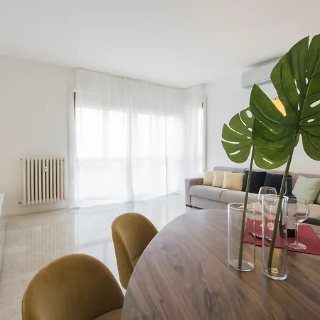 Mila Via Savona * Milán